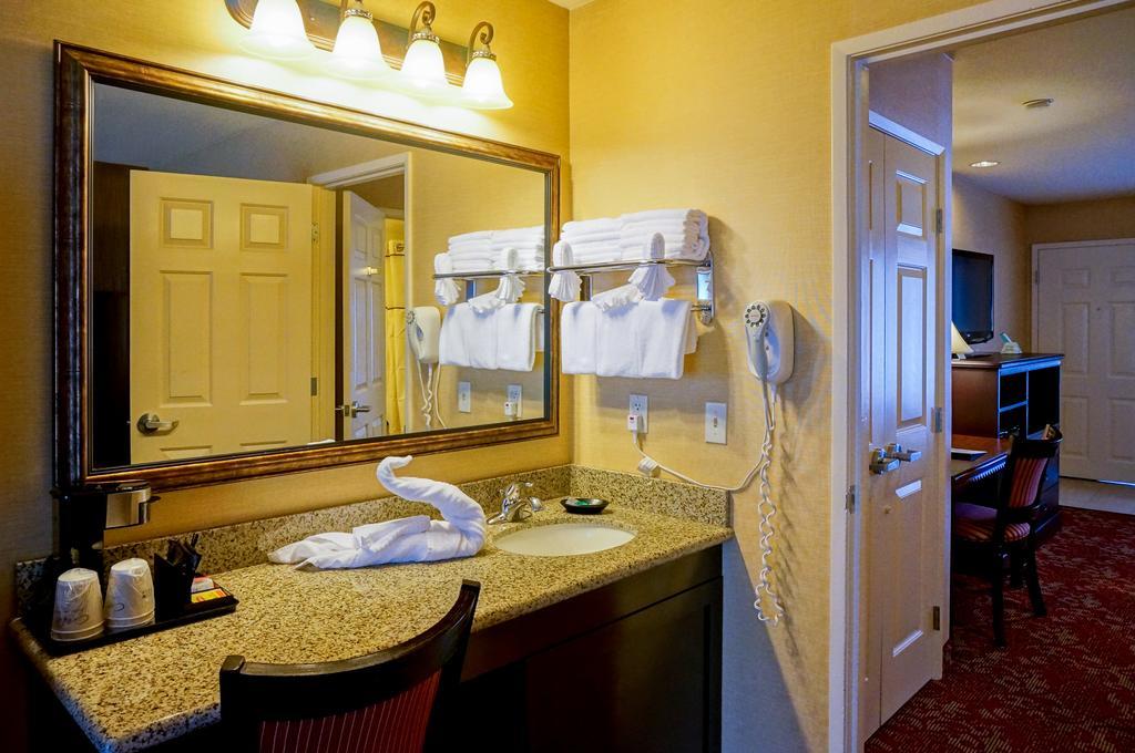 Castle Inn&Suites Anaheim Exterior foto