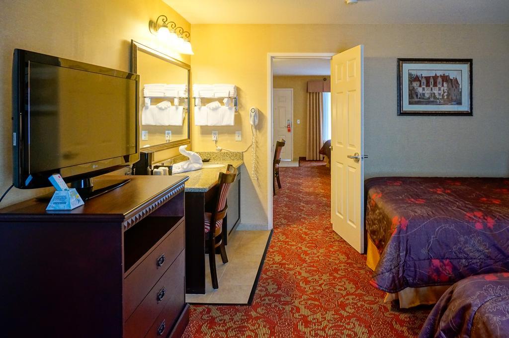 Castle Inn&Suites Anaheim Exterior foto