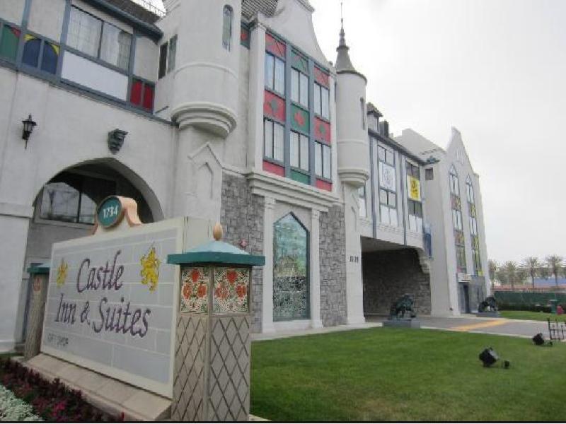 Castle Inn&Suites Anaheim Exterior foto
