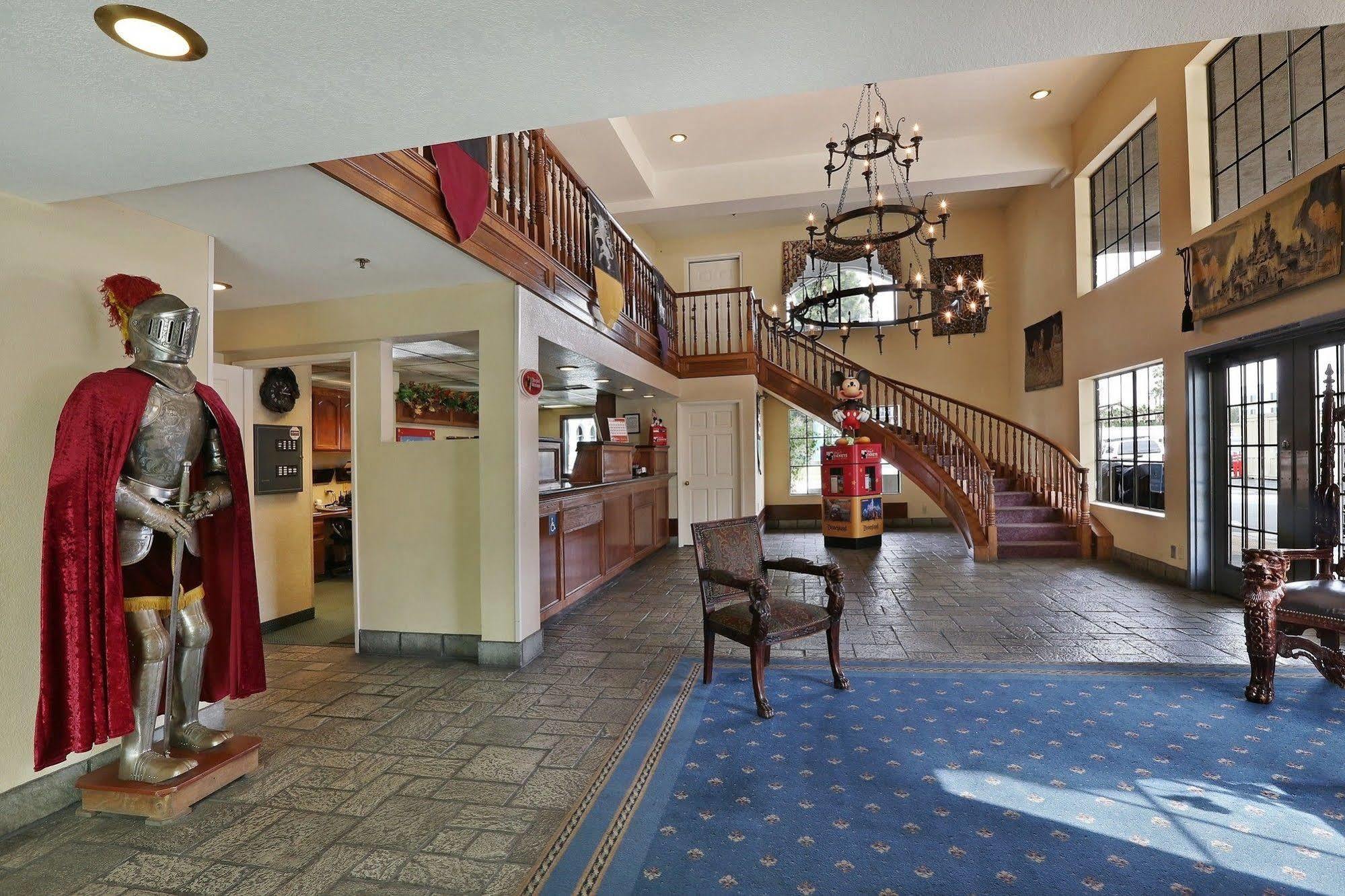 Castle Inn&Suites Anaheim Exterior foto
