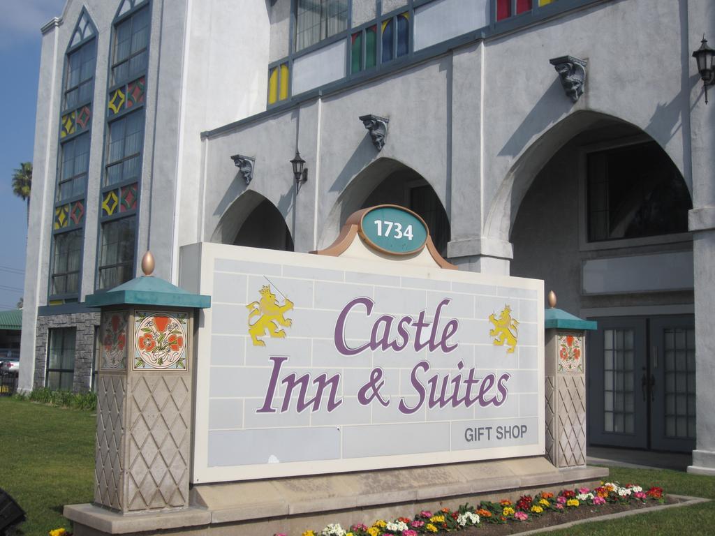 Castle Inn&Suites Anaheim Exterior foto